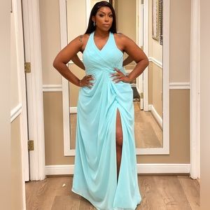 Gorgeous formal gown, guaranteed to turn heads!